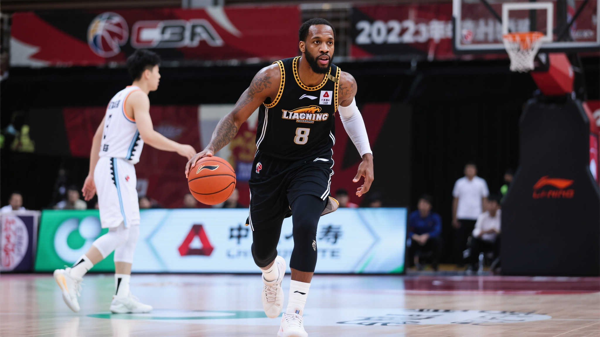 自从他进入 自从他进入