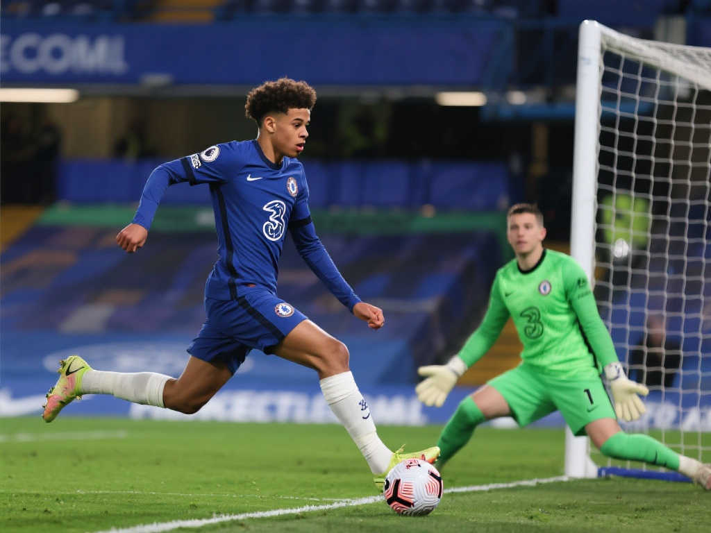 一个像莫耶 一个像莫耶